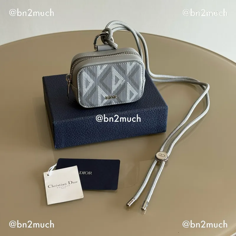 DIOR Horizontal Nano Pouch 2023