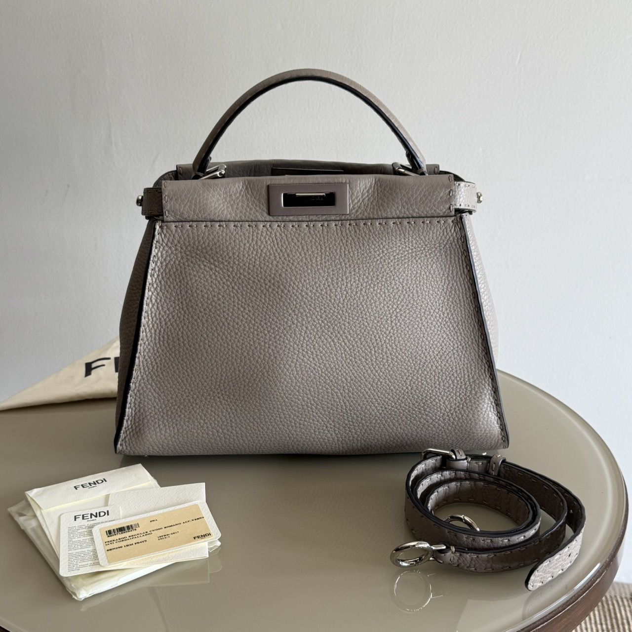 FENDI Peekaboo Regular สี Corda and Palladio