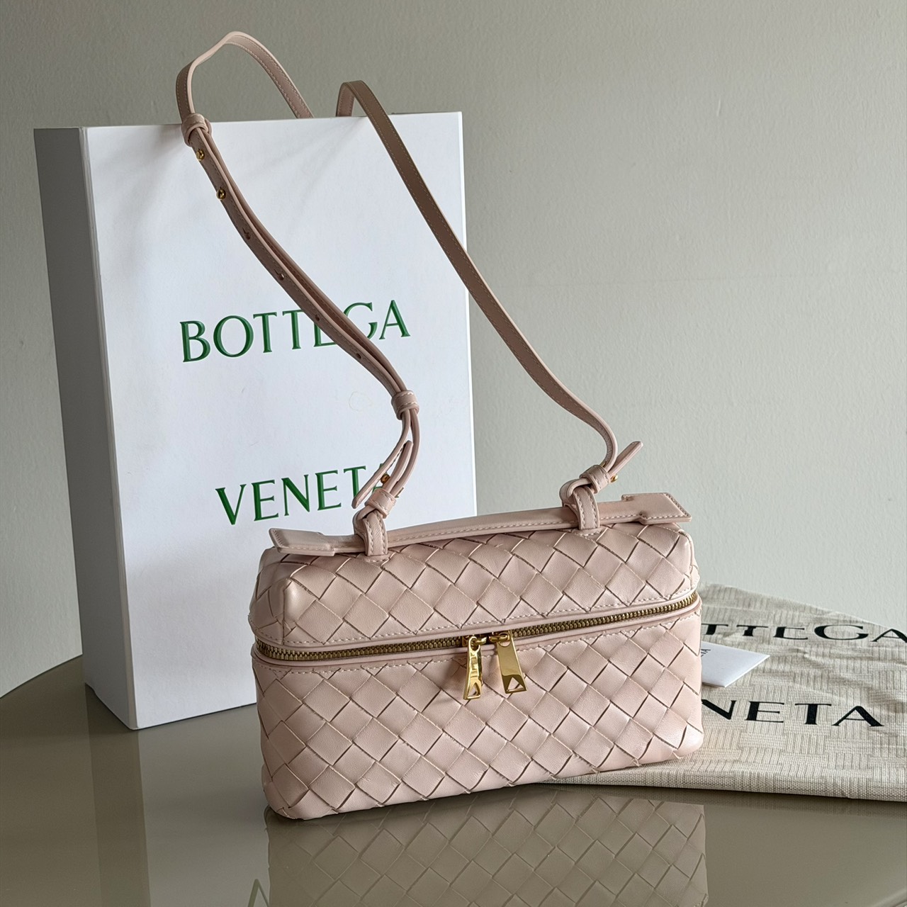 BOTTEGA VENETA Bang Bang Intrecciato