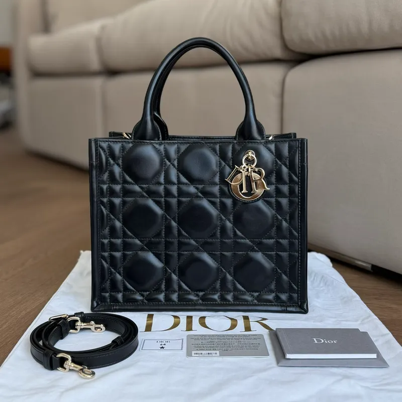 DIOR Small Book Tote GHW 2023 หนังลูกวัวลาย Macrocannage สีดำ