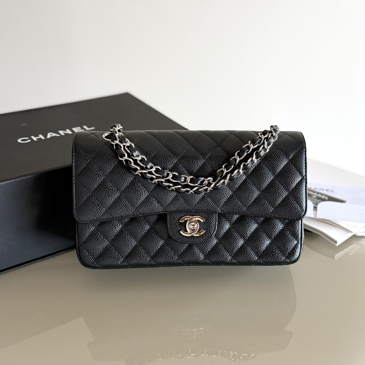 CHANEL Classic10 Holo26 SHW Caviar